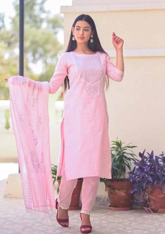 Aaivi Women Pink Kurta sets with dupatta & Pants