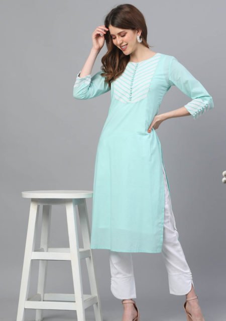 Aaivi Women Green Cotton Kurta with Lace Work and Potli Buttons